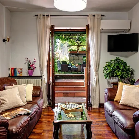 Villa Gocce - De Flores Country Style With Pool